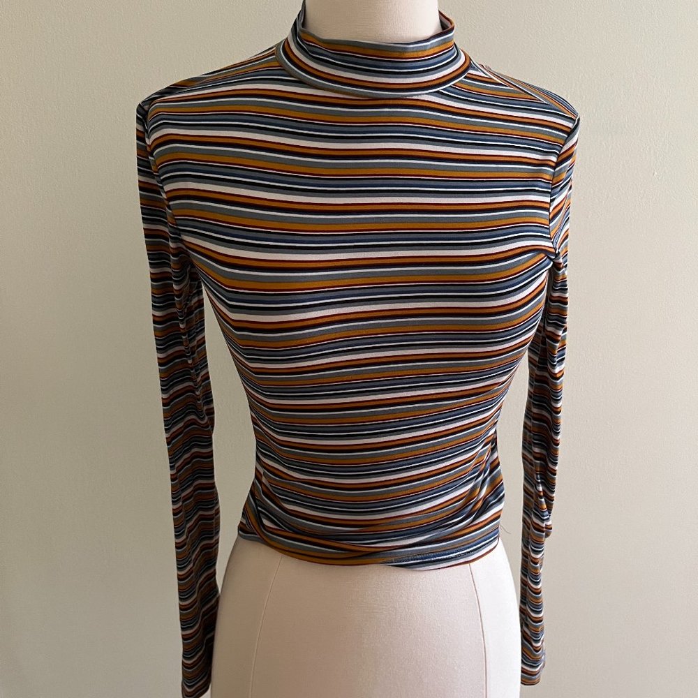 soft striped forever 21 mockneck
